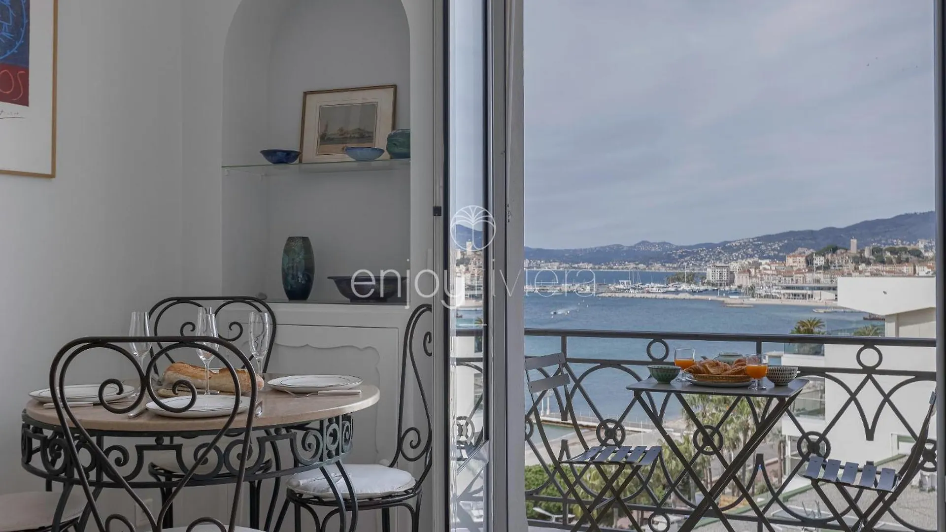 Palais Miramar - Suite & G17 - Vue Mer - Croisette Emplacement Unique -20 Plage - Wifi - Clim Cannes 0*,  France