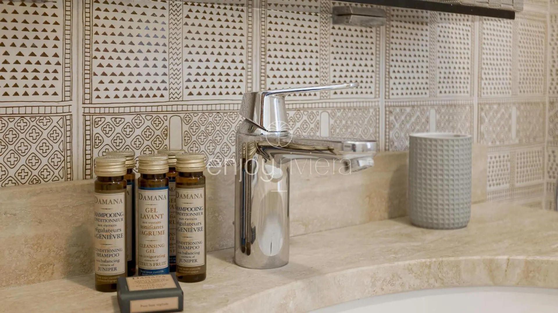 Palais Miramar - Suite & G17 - Vue Mer - Croisette Emplacement Unique -20 Plage - Wifi - Clim Cannes Apartment